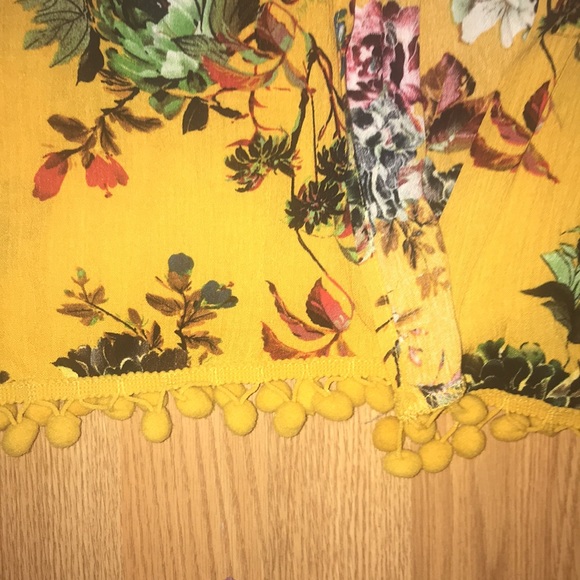 Women’s mustard floral cover up Shaw - Picture 2 of 3